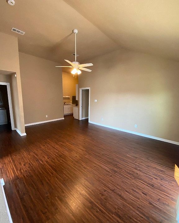 1st image of 908-910 Wentwood Dr
