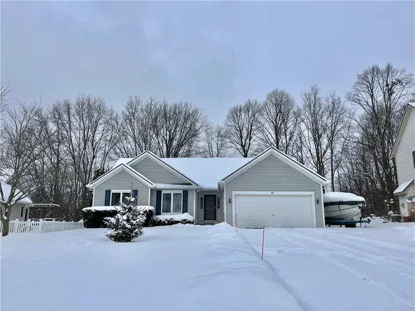 56 Aspen Look Dr, Henrietta, NY 14467