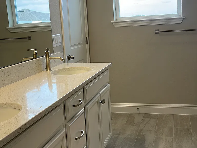6493 Cyrils Dr — Photo 2