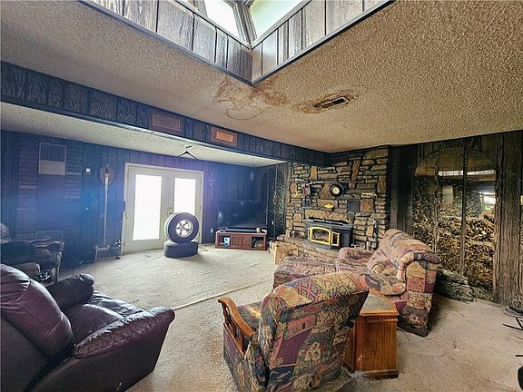 3rd image of 14430 E Highway 264