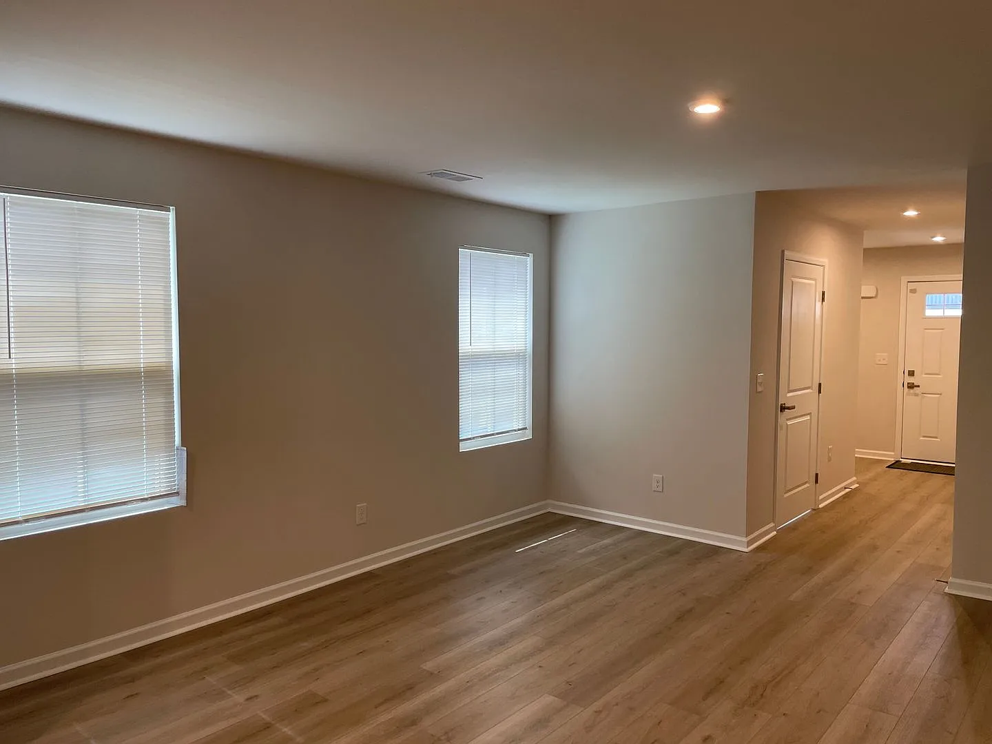 3 Bedroom 2 Bath Home in Sterling Oaks, Ash, NC — Photo 4