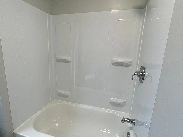202 Hiland Ave — Photo 9