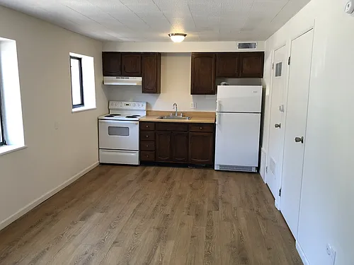 90 Vilsack Street Photo 1