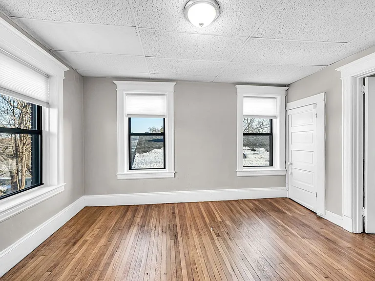 92 Woodside Terrace — Photo 14