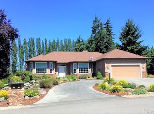 158 Hurricane Ridge Dr, Sequim, WA 98382
