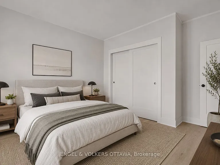 655 Donat St N #10 — Photo 10