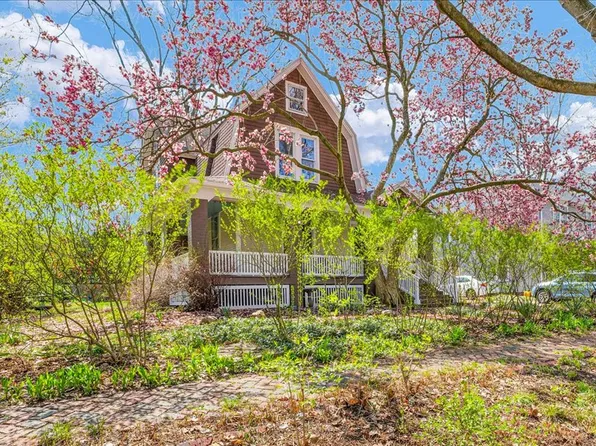 609 W California Ave, Urbana, IL 61801