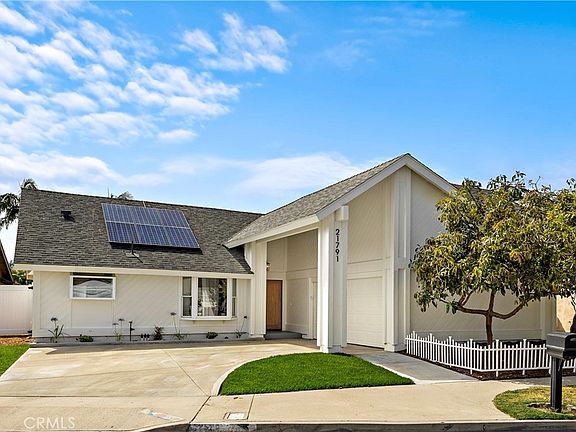 3rd image of 21791 Summerwind Ln