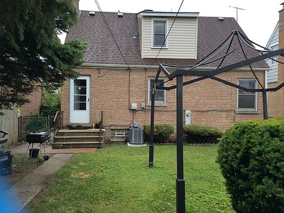 3rd image of 1465 Kenilworth Dr