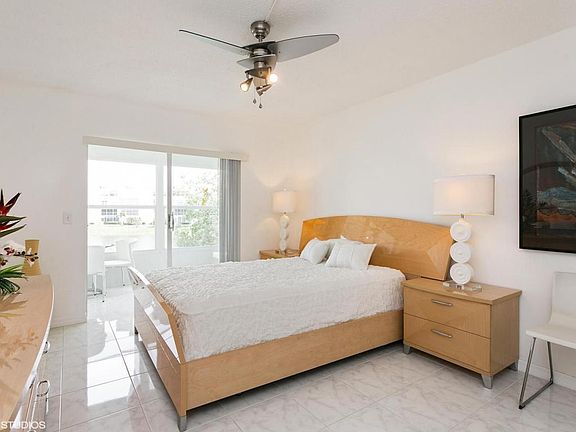3rd image of 212 Wellington Cir E #C