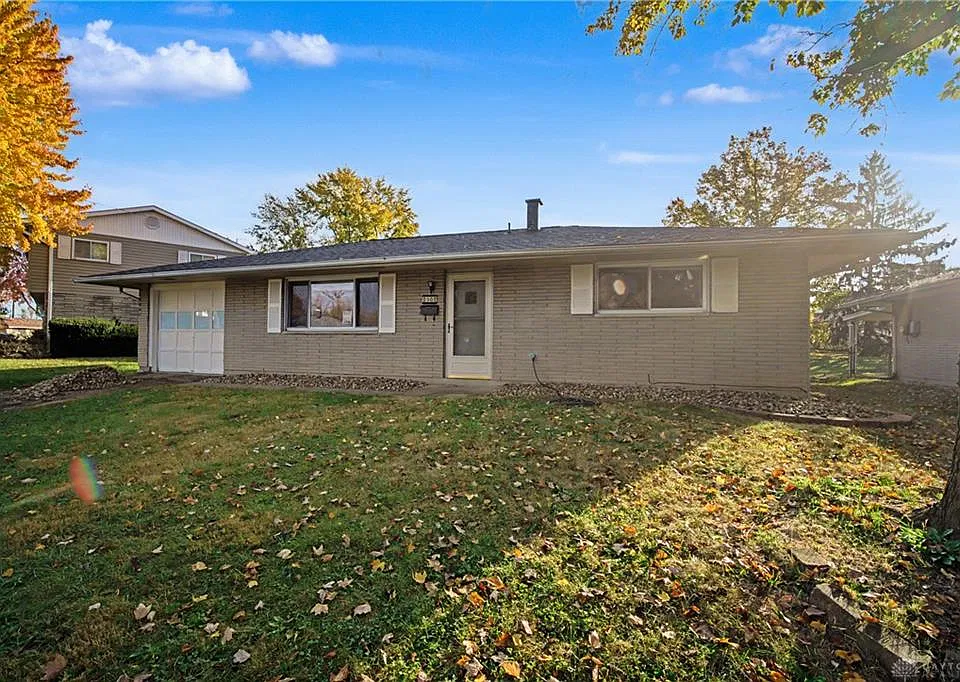 38 Savoy Ave