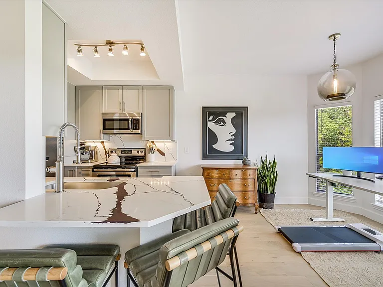 6000 Shepherd Mountain Cv #1304 — Photo 4