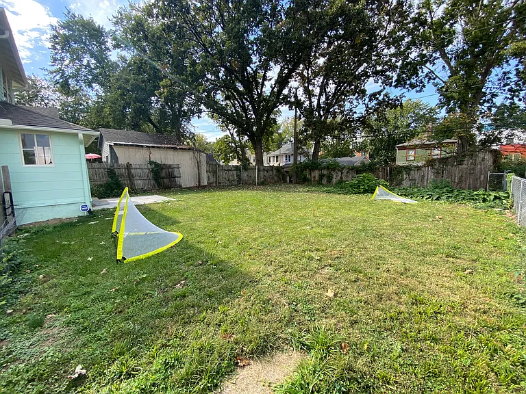3914 Genessee St — Photo 20