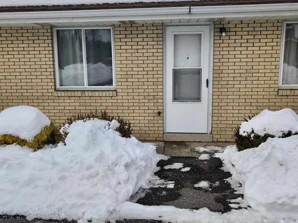 1517 Highview Dr, New Castle, PA 16101