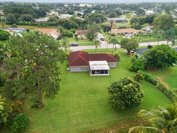 4th image of 2632 SE Gowin Dr