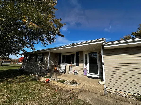 14111 Grandview Dr, Manito, IL 61546