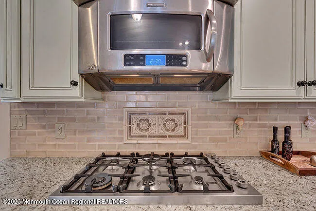 42 Pitney Ave — Photo 21