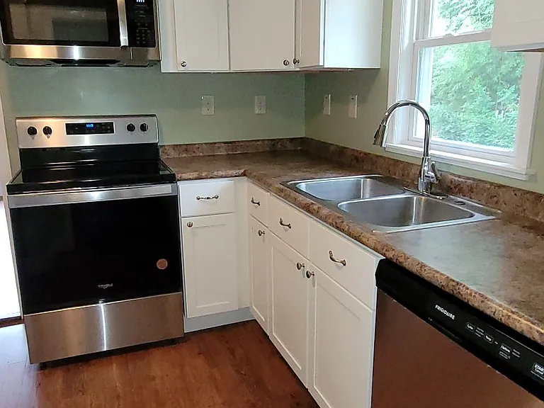 130-152 Zachmann St #134 — Photo 8