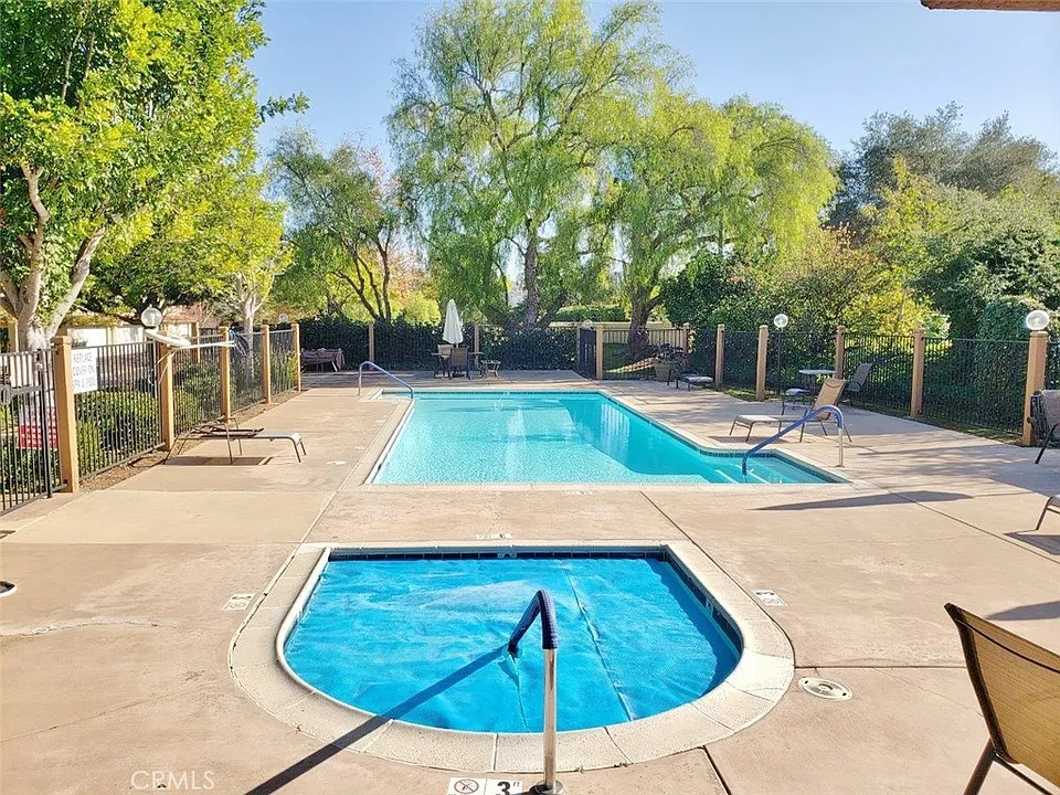 1718 Tecalote Dr #22
