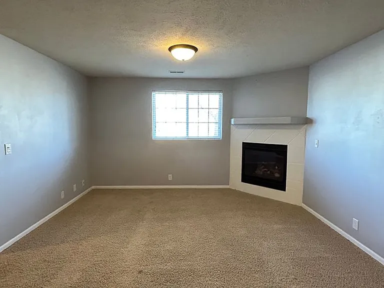 817 Lake Vista Dr — Photo 24