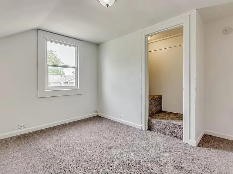 326 15th Ave — Photo 15