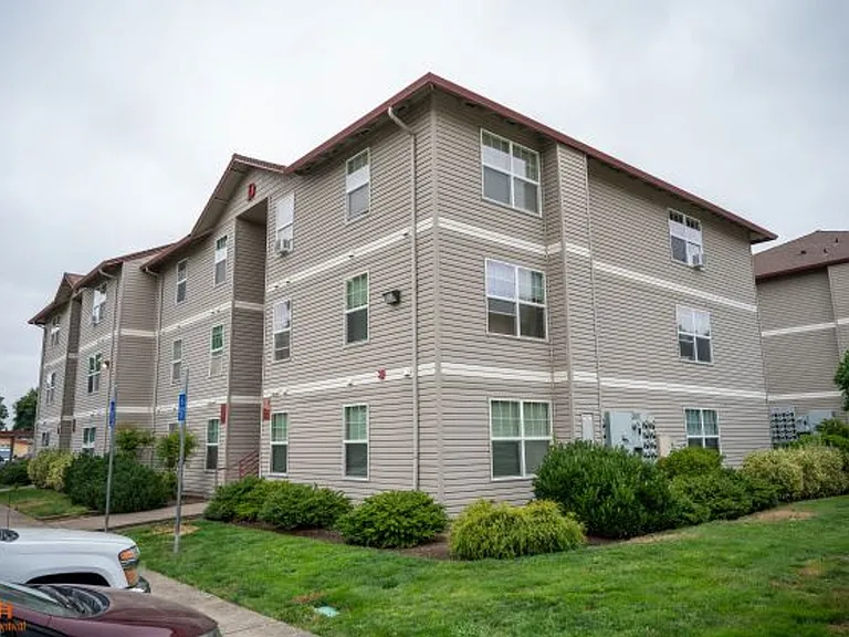 Parkside Apartments — Photo 51