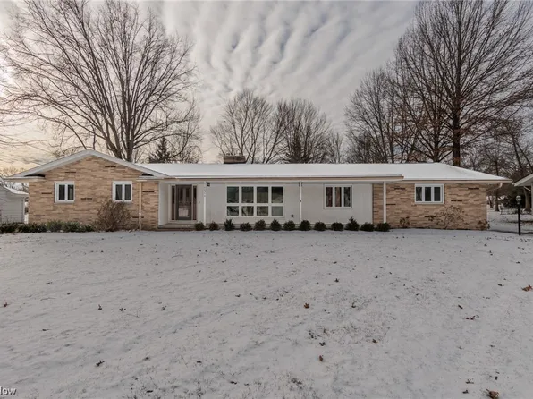 10314 Tanager Trl, Brecksville, OH 44141