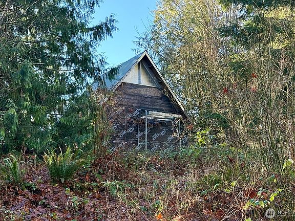 5th image of 12280 Center Road