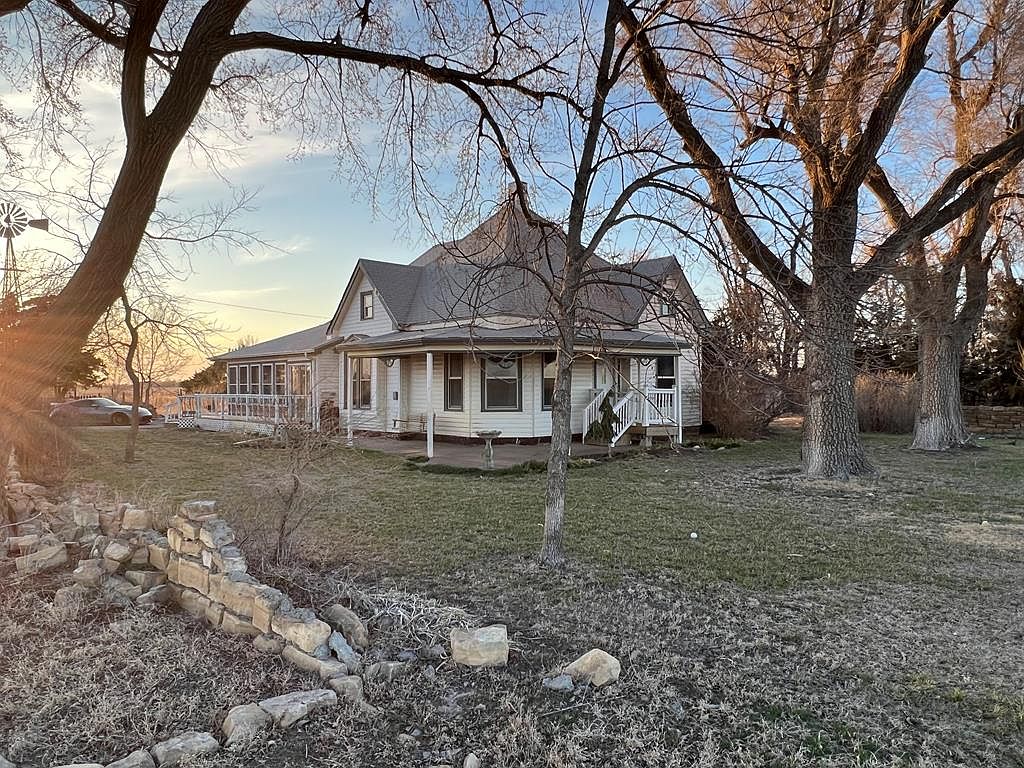 467 NW 20th Ave, Great Bend, KS 67530 Zillow