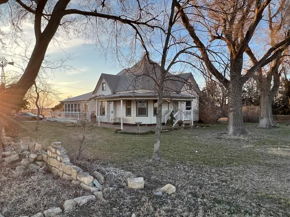 467 NW 20th Ave, Great Bend, KS 67530