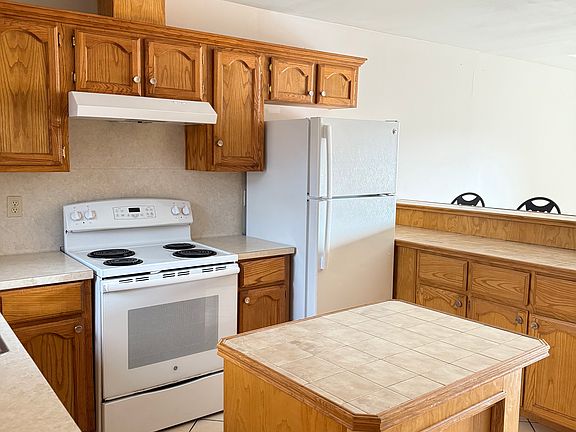 4th image of 5831 Buffel St #3