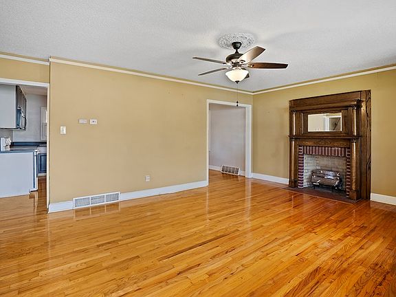 4th image of 111 Pinehaven Dr