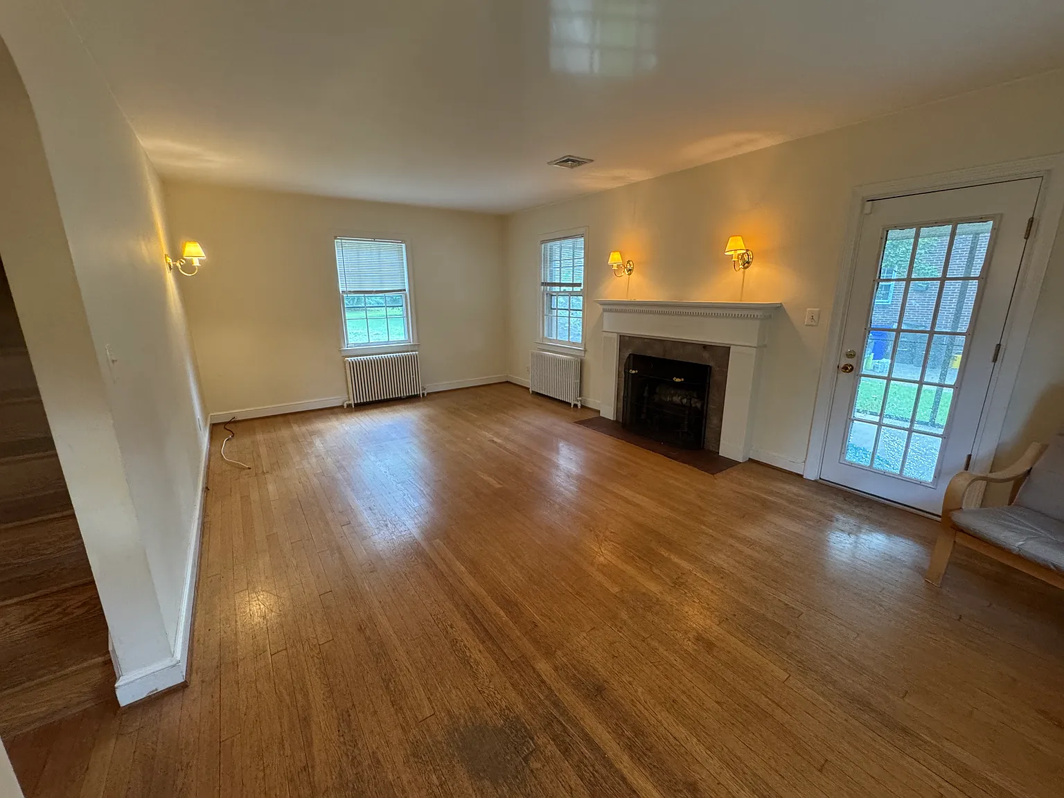 435 N Monroe Street — Photo 3