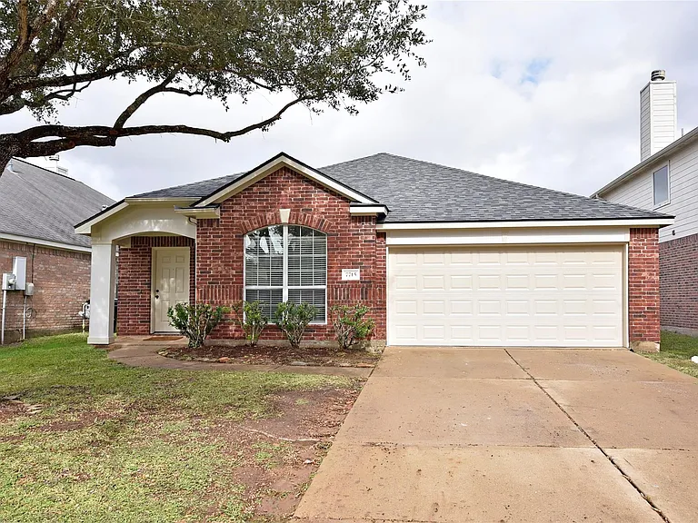 7715 Butler Lakes Ct — Photo 10