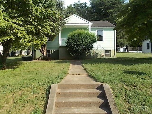 1st image of 608 Grady St