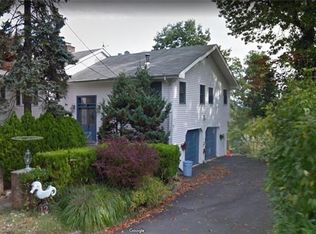 12 Lindbergh Ln, New City, NY