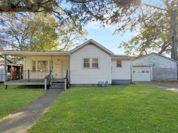 2207 Margaret Dr, North Charleston, SC 29406