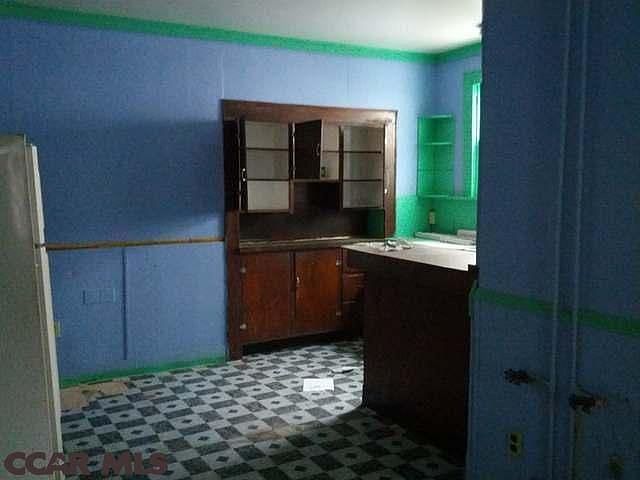 2nd image of 206 N 10th St