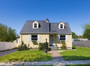 24 Endicott Rd, Stoneham, MA 02180
