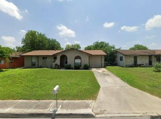 529 Willow Dr, Converse, TX 78109
