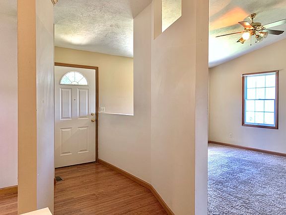 3rd image of 465 W Quail Roost Ct