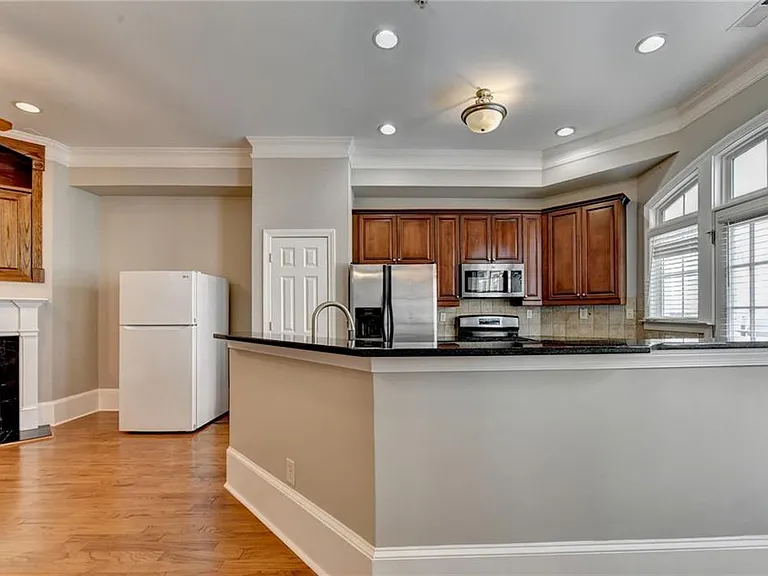 813 Clifton Heights Ln NE — Photo 12