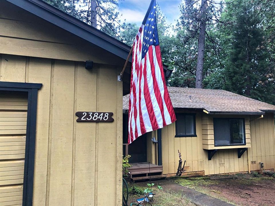 1st image of 23848 Meadow Crest Dr