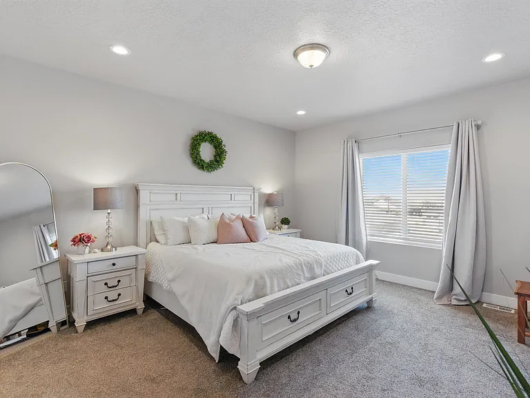 1147 N Carriage Ln — Photo 16