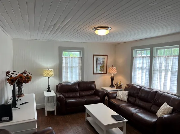 210 W Montpelier Ave, Gainesboro, TN 38562