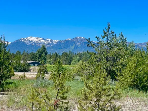 7 Placer Pl, Cascade, ID 83611