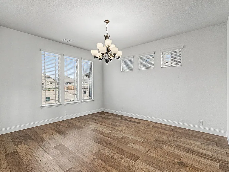 1080 Canuela Way — Photo 8