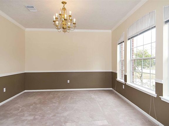3rd image of 4519 Parkleaf Dr