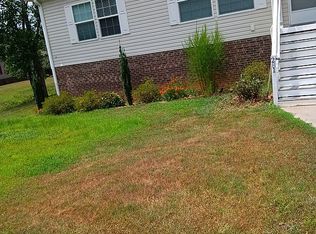 281 Pebble Springs Dr, Taylors, SC 29687