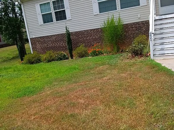 281 Pebble Springs Dr, Taylors, SC 29687